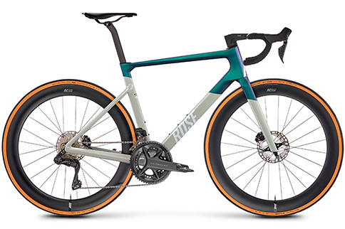 XLITE 06 Ultegra Di2 - Note that this bike has deep rims!